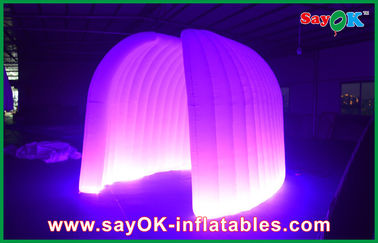 Идет свадебный банкет шатра воздуха Outdoors вокруг раздувной ткани шатра 210D Оксфорда воздуха с освещением СИД