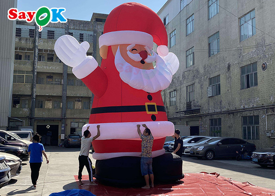 Большой раздувной Санта-Клаус взрывает украшение Xmas для активного отдыха