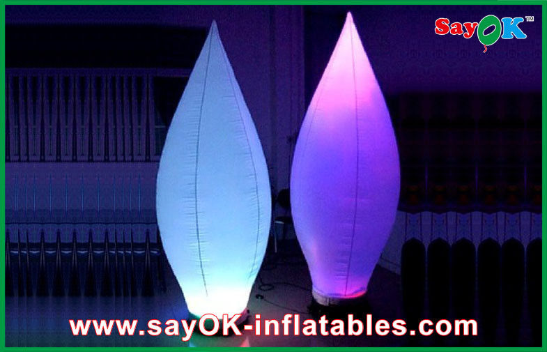 Фонарик крупного плана изготовленного на заказ украшения освещения рекламы раздувного земной