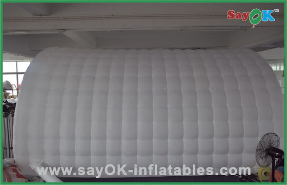Надувная палатка для двора Белая надувная палатка для событий, настраиваемая надувная палатка для туннелей